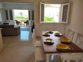 Petrobeach - 2 BR apartment for families